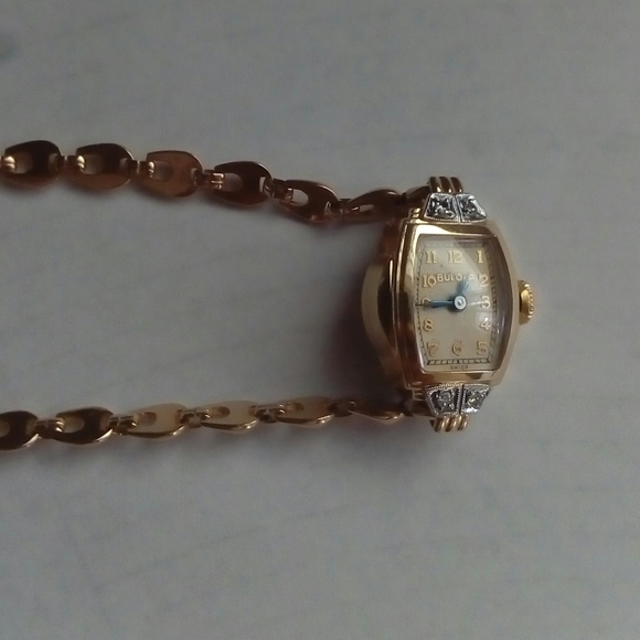 ⭐️ SOLD Vintage Bulova Ladies Watch - Picture 3 of 12